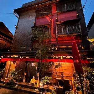 Benidaruma - Dango Apartment